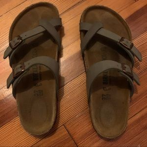 Birkenstock
Mayari Birkibuc Sandals